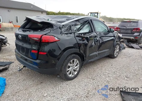 2020 Hyundai Tucson Value z USA, uszkodzony, nr VIN KM8J3CA46LU101440